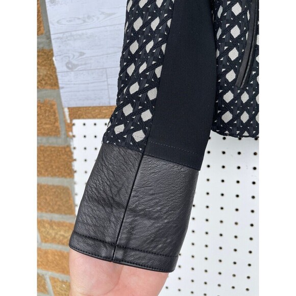 YIGAL AZROUEL DRESS SUIT SIZE 6/8 - Picture 10 of 12